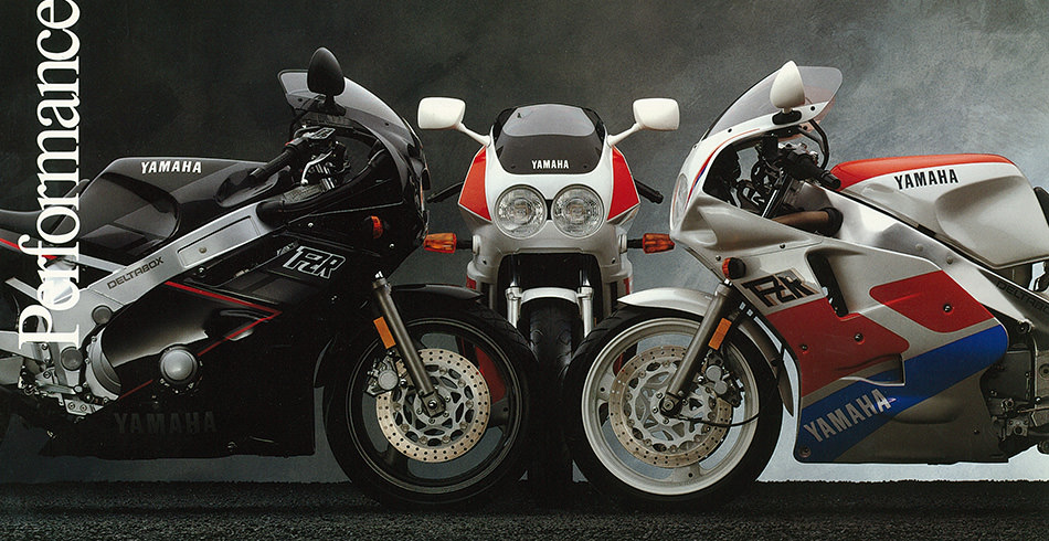The FZR1000 and FZR400 in an overseas market Yamaha catalog.